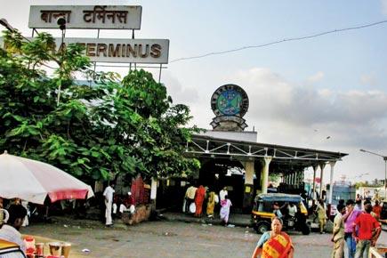 Mumbaikars, you can soon head to Bandra Terminus on a travelator