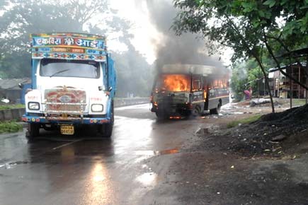 Farmers clash with police on Thane-Badlapur highway, injuries reported