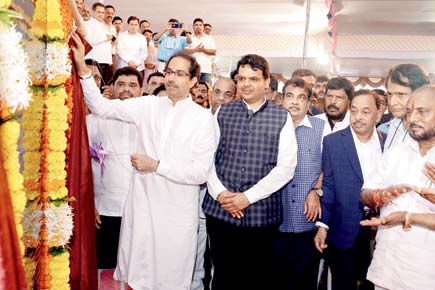Narayan Rane, Uddhav Thackeray bury hatchet at ground-breaking ceremony