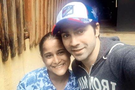Varun Dhawan helps crazy fan find way back home