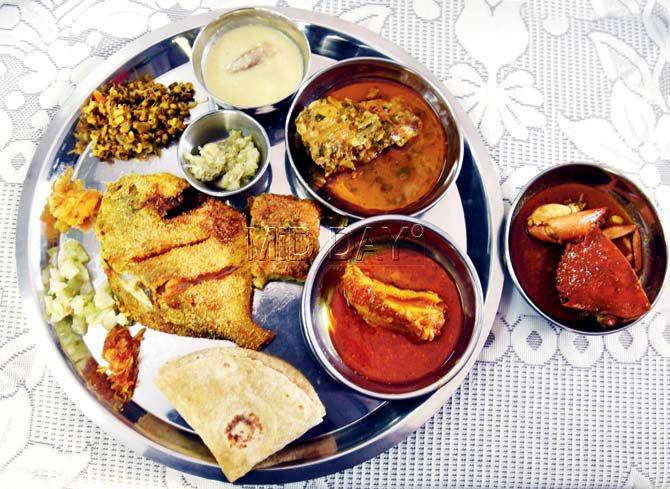 Chimboricha Khadkhadla, Saranga fry, Bomblache Methkut are among Pathare Prabhu delicacies that Kalpana Talpade serves at her Borivli home. Pics/NIMESH DAVE