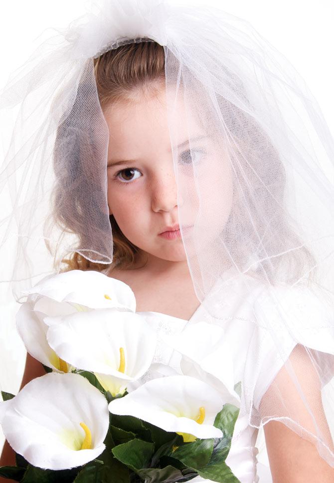 New York outlaws child marriage under 17