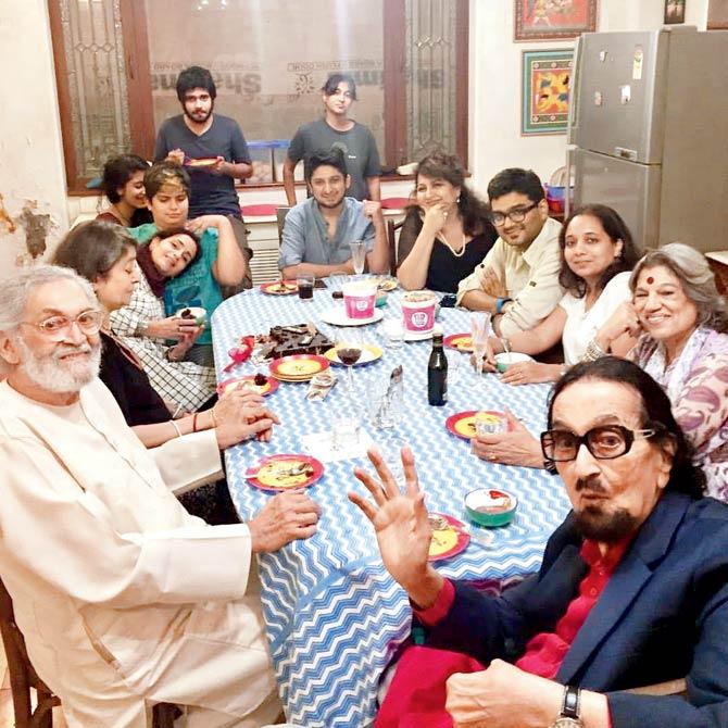 (Left) Gerson da Cunha and (far right) Alyque Padamsee with members of the Padamsee family, and friends