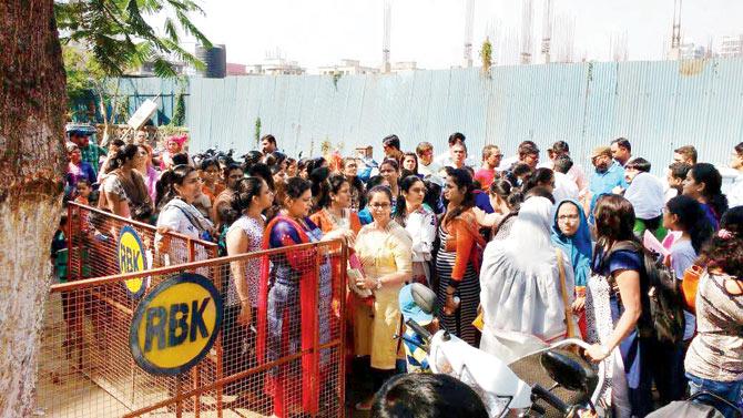 A protest outside Mira Road’s RBK school last year over extra admission fee. FILE PIC