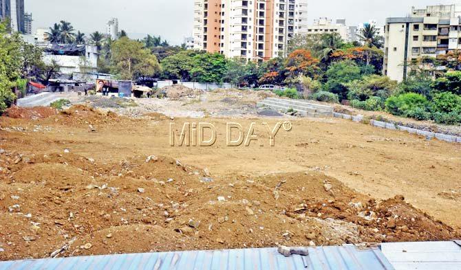 The plot in Malad, where a football ground has been planned, is locked in an ownership dispute. Pic/Nimesh Dave