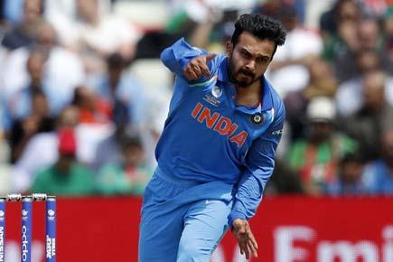 Champions Trophy: Kedar finds his bowling cues in M.S Dhoni's eyes