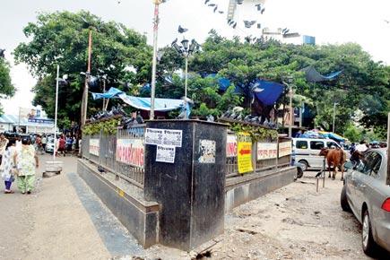 Mumbai: Khar residents want 'kabutarkhana' to go