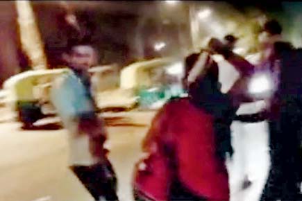 Gurgaon bravehearts fight back: Thrash molester with slippers