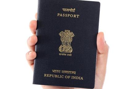 Mumbai Crime: Two nabbed with 25 fake passports