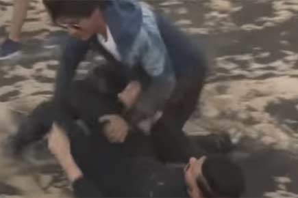 Video of Shah Rukh Khan 'beating up' a TV show host goes viral