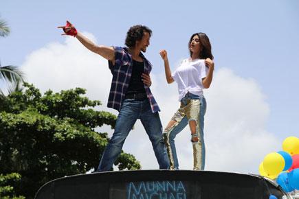Watch video: Tiger Shroff and Nidhhi Agerwal dance on top of BEST bus