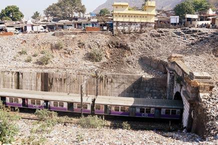 Thane: Authorities yet to remove slums over Parsik tunnel
