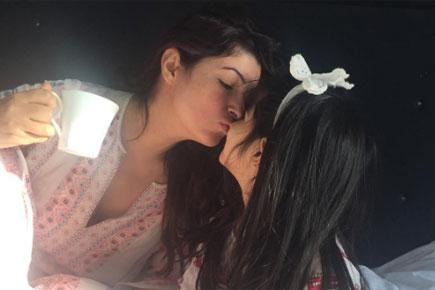 This photo of Twinkle Khanna kissing daughter Nitara deserves to be framed