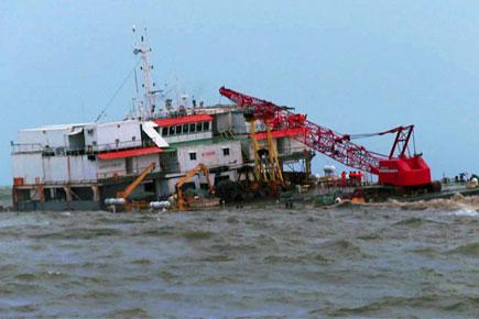 4 rescued, 23 stuck on barge in Karnataka