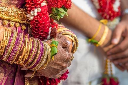 Cash-strapped Dalit couple enter wedlock before Ambedkar statue
