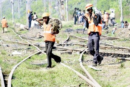Mumbai: Central and Western Railway authorities to go the mechanised way