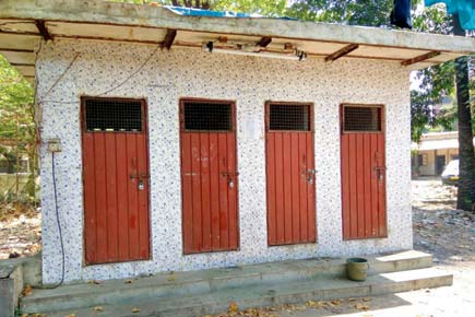 Unused toilet block constructed by BMC becomes storeroom for hawkers