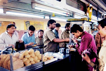 Now you can pay at railway food stalls with debit card