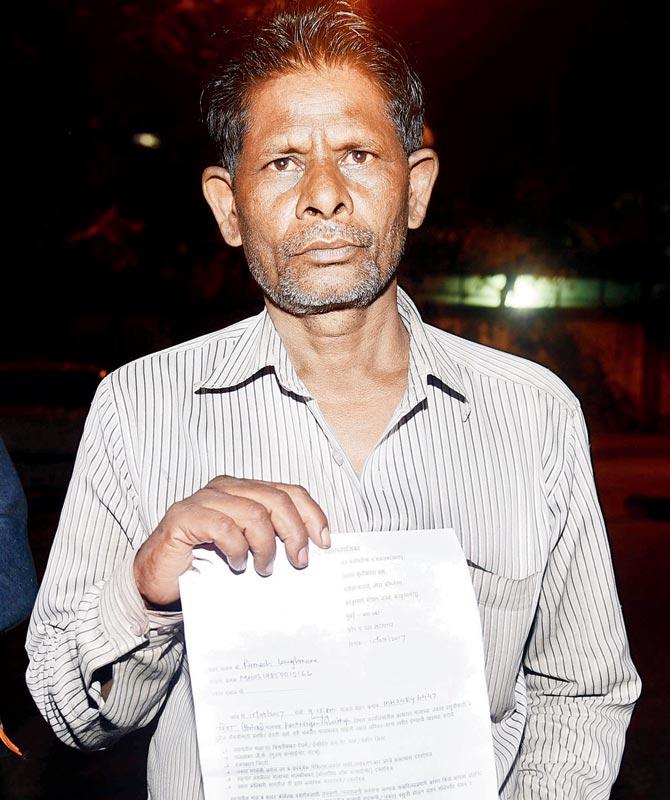 Ramesh Waghmare claims he was forced to pay a bribe of R500. Pics/Sameer Markande