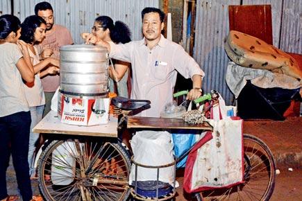 Sonakshi & Shahid's former driver now sells momos on cycle in Andheri