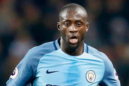 Yaya Toure signs one-year contract at Manchester City