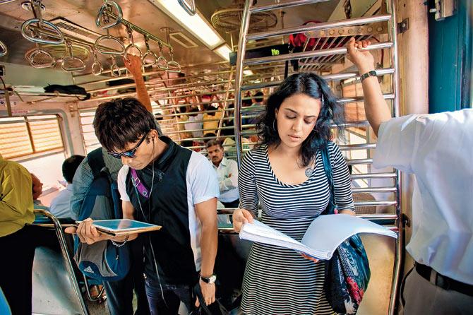 Swara Bhaskar reviews a script on a local train from Andheri to Churchgate