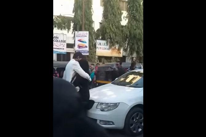 Watch video: Muslim couple hug on Mumbai street, forced to apologise