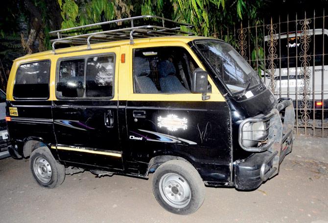 The taxi in which it was to be transferred, once it reached Mumbai