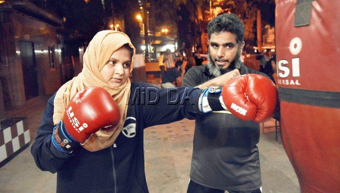 Afifa Shaikh is the first and only female boxer from her college. Pic/Pradeep Dhivar