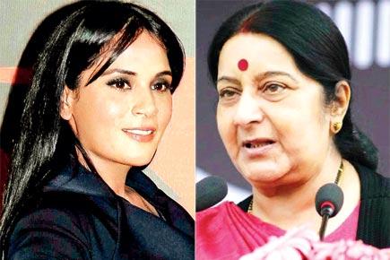 Richa Chadha reaches out to Sushma Swaraj after being stranded for 18 hours