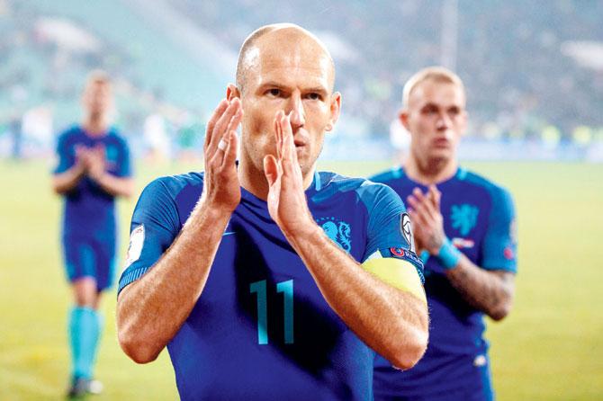 The Netherlands’ Arjen Robben acknowledges the crowd after their 0-2-loss to Bulgaria in the World Cup qualifier on Saturday. Pic/AFP