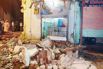 Thane: Balcony of first-floor flat collapses in Wagle Estate