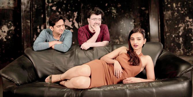Hosts Amey Wagh and Nipun Dharmadhikari with Radhika Apte in the pilot of Casting Couch