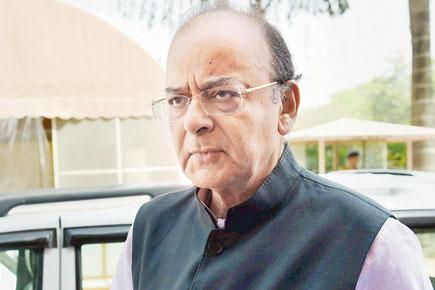 No red beacons on official vehicles from May 1: Arun Jaitley