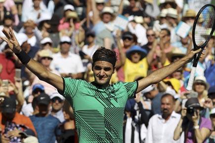 Peerless Roger Federer rolls on with win over Juan Martin del Potro