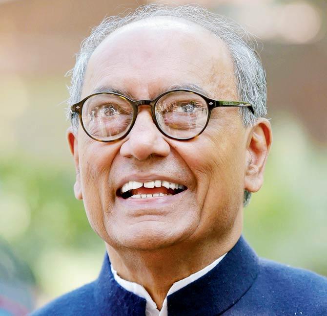Digvijaya Singh said had the alliance with Goa Forward gone through, the Congress would have got a majority in the state. Pic/PTI