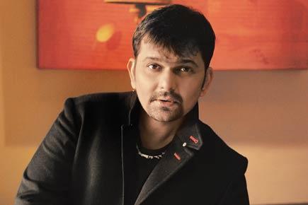 Producer Gaurang Doshi rapped for ignoring court order on 'Aankhen 2'