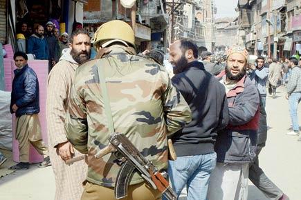 Clashes in Kashmir, one dead; CRPF jawan, 6 others injured