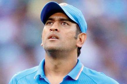 Caught! Man booked for stealing MS Dhoni's phones