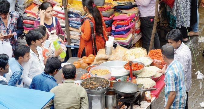 Even if every stall outside every railway station were to be legal, consider the kind of wisdom that makes it okay for someone to sell fried food in vats of boiling oil at a place frequented by thousands of people at any point of the day. Representation pic