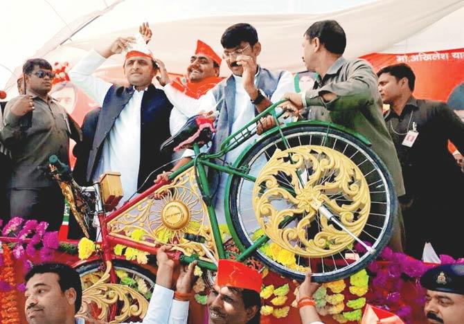 Uttar Pradesh Chief Minister and SP leader Akhilesh Yadav at an election rally in Jaunpur on Sunday. Pic/PTI