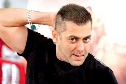 Bollynews Fatafat: Salman to launch a new smartphone venture! 