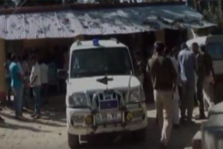 Bihar: Gang of five flee with Rs 25 lakh from bank van