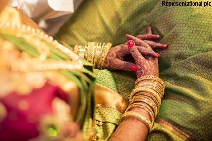 Mumbai: Instead of lodging dowry case, cops insult bride, father