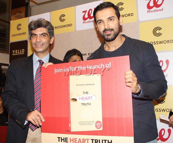 John Abraham promotes heart wellness at an event