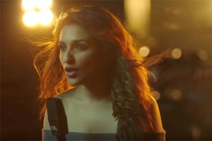 Watch video: Parineeti Chopra's debut song 'Maana Ke Hum Yaar Nahi' is out