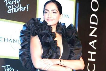 Sonam Kapoor: Everyone should have own choices in whether they want to wear a burkha or bikini