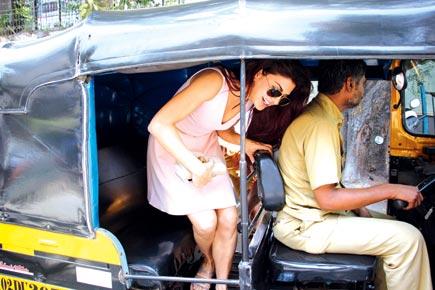 Jacqueline Fernandez takes a rickshaw ride with brother Ryan