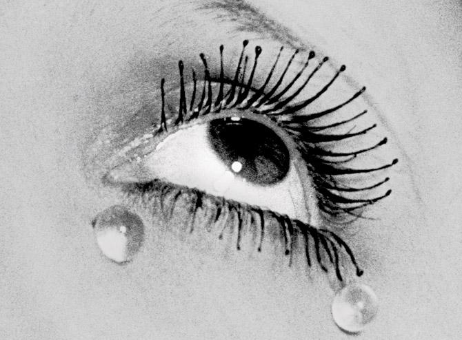 Glass Tears 1932. © Man Ray Trust – ADAGP/courtesy MONDO GALERIA | TARQ