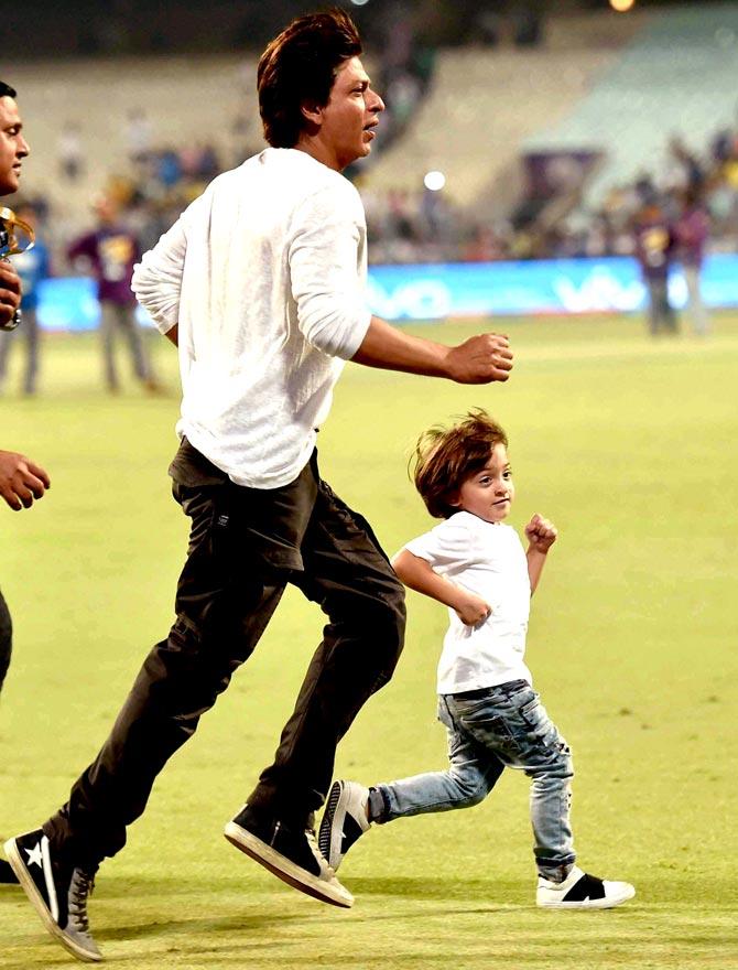 Shah Rukh Khan with son AbRam. Pic/PTI